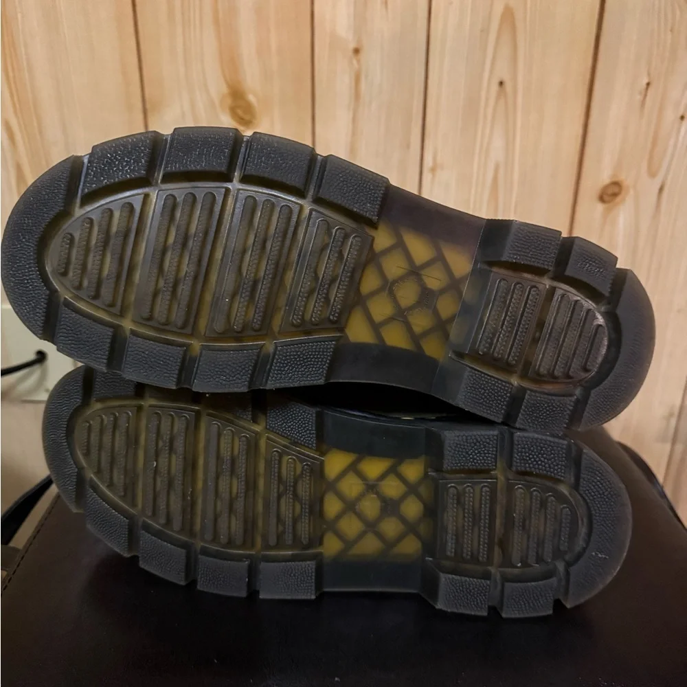 Dr Martens Reeder Suede Shoes - Picture 5 of 7